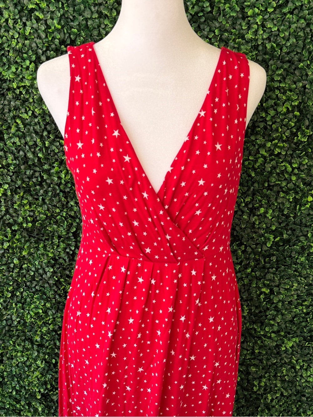 Red Star-Print V-Neck Sleeveless Dress - 4th of July Ready - Picture 2 of 8
